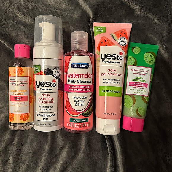 Skincare Bundle - Picture 1 of 4